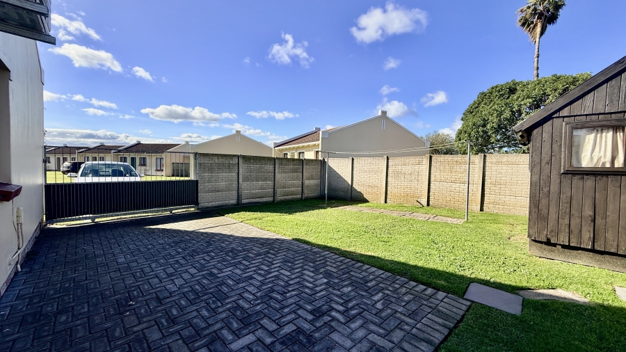2 Bedroom Property for Sale in Sherwood Eastern Cape